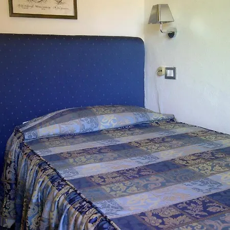 Hotel Rossella 2*